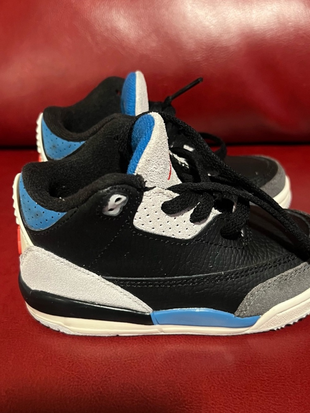 Jordan Retro 3 Sneakers size 7C - Picture 3 of 9